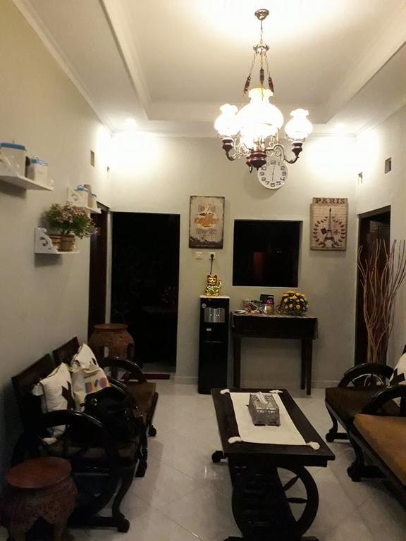 Renaya Griya Hotel Salakan Luaran gambar